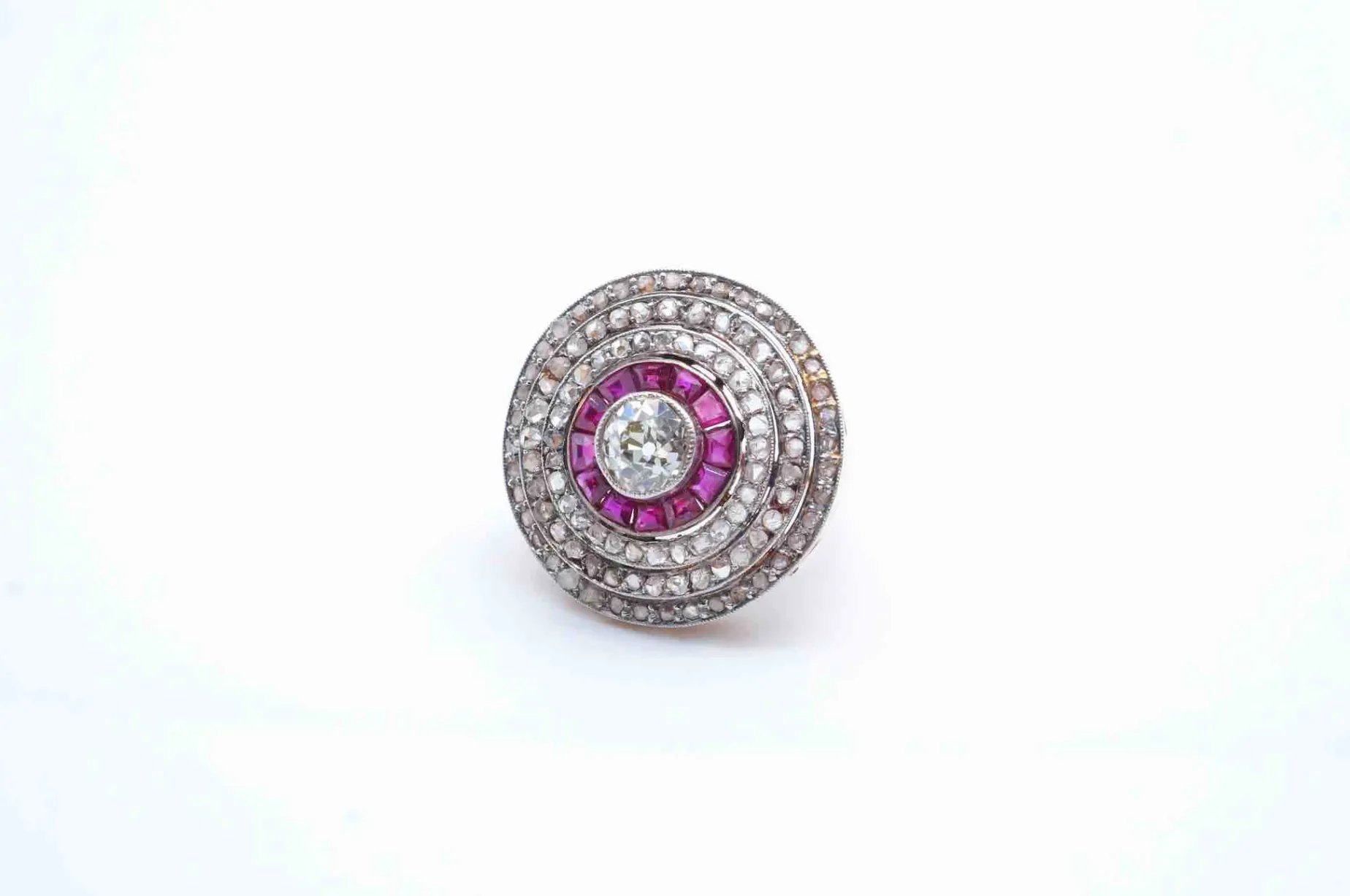 Bottazzi Blondeel Bague 1920 diamants et rubis en or jaune 18k et platine Best Sale