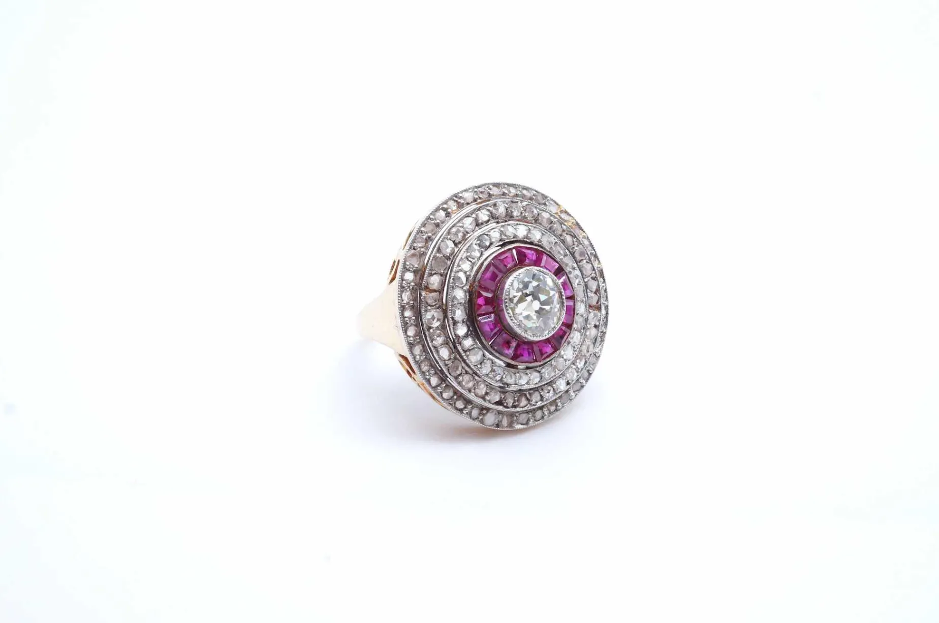 Bottazzi Blondeel Bague 1920 diamants et rubis en or jaune 18k et platine Best Sale