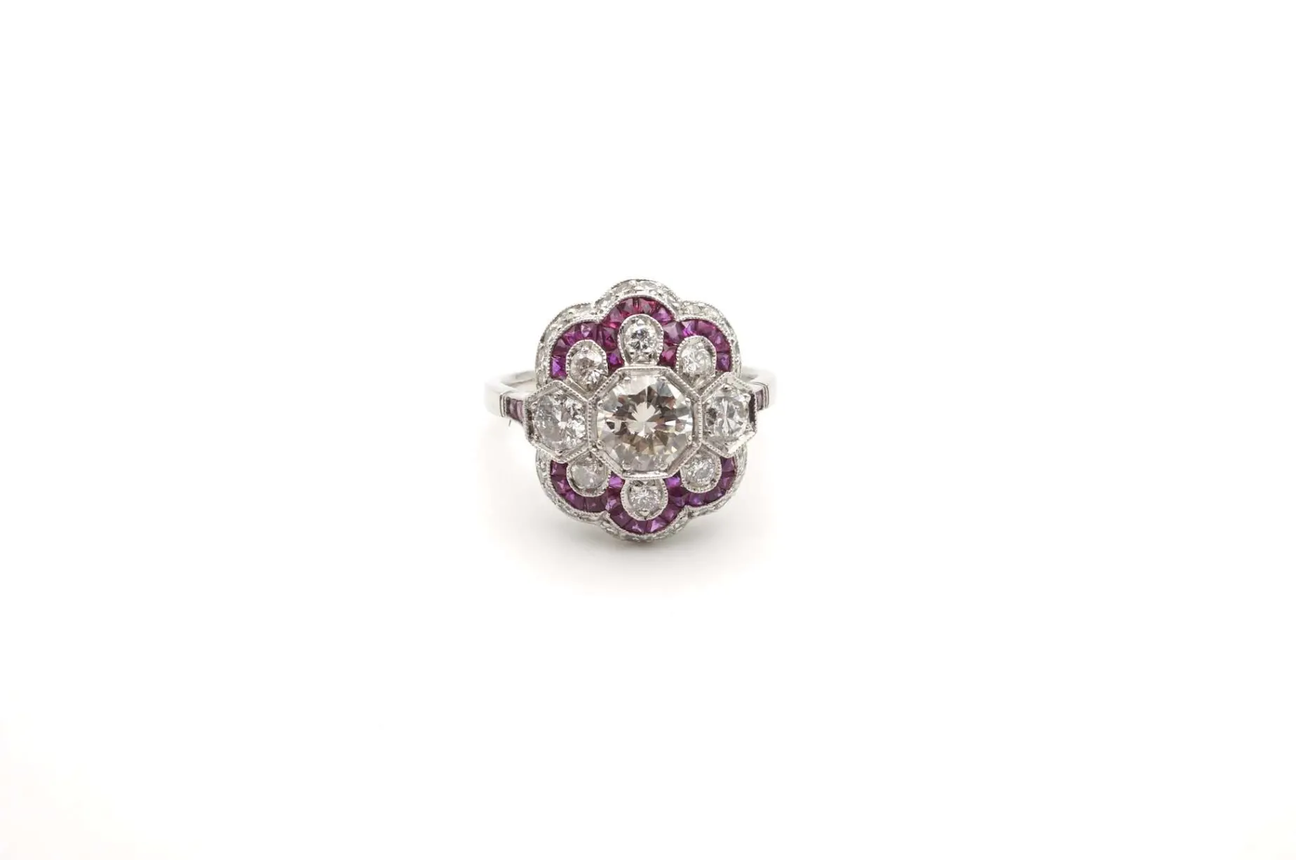 Bottazzi Blondeel Bague de style Art Déco rubis et diamants en platine Outlet
