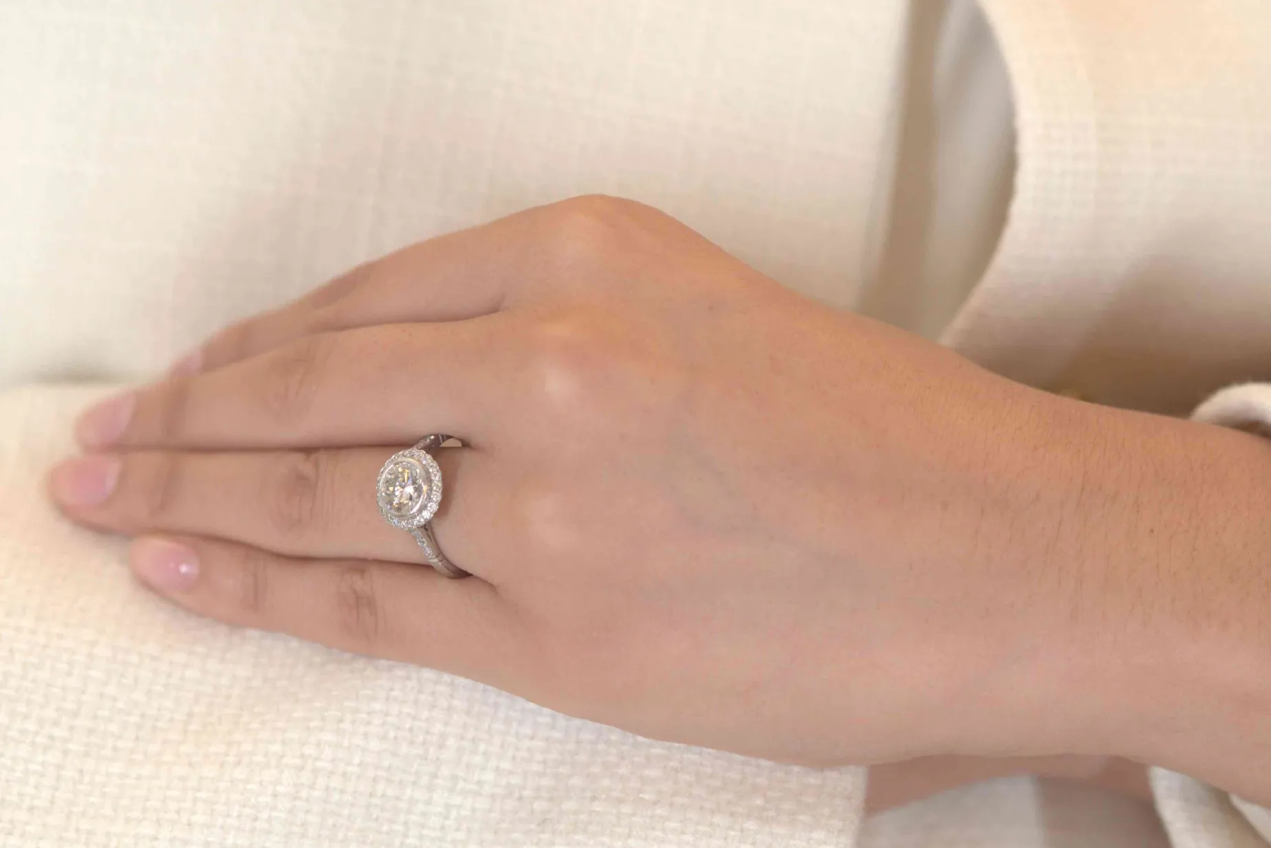 Bottazzi Blondeel Bague diamant entourage vintage en platine Store