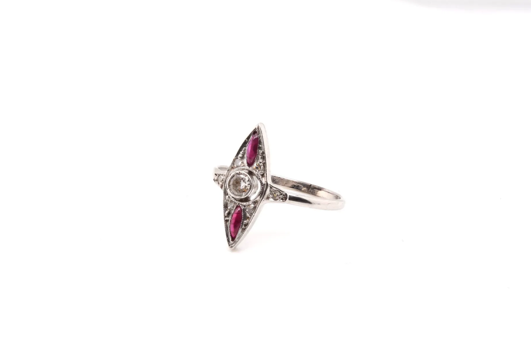 Bottazzi Blondeel Bague marquise diamants et rubis en or et argent Cheap