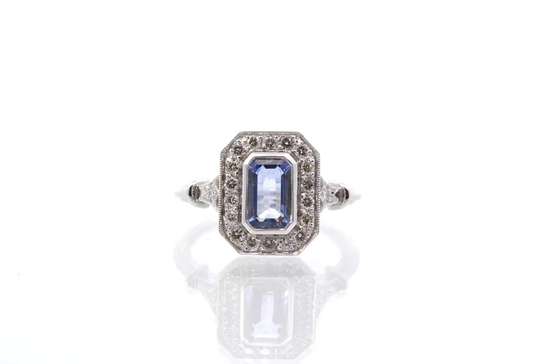 Bottazzi Blondeel Bague saphir de 1,42 cts et diamants en platine Clearance