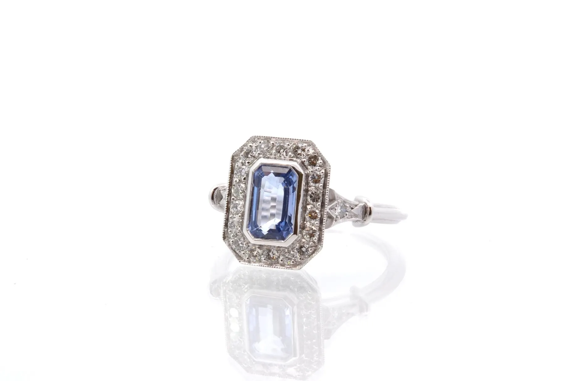 Bottazzi Blondeel Bague saphir de 1,42 cts et diamants en platine Clearance