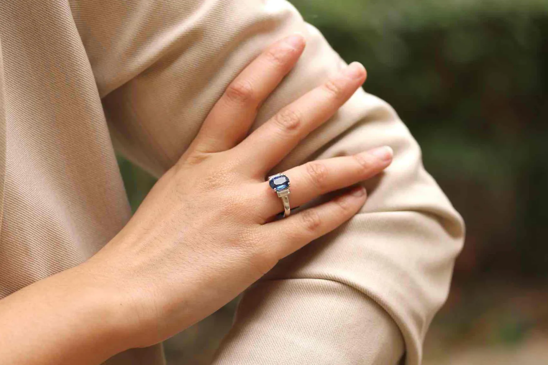 Bottazzi Blondeel Bague saphir et diamants baguettes en or blanc 18k New