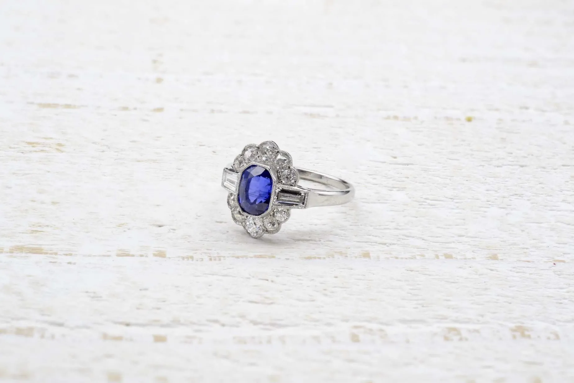 Bottazzi Blondeel Bague vintage saphir et diamants en platine Flash Sale