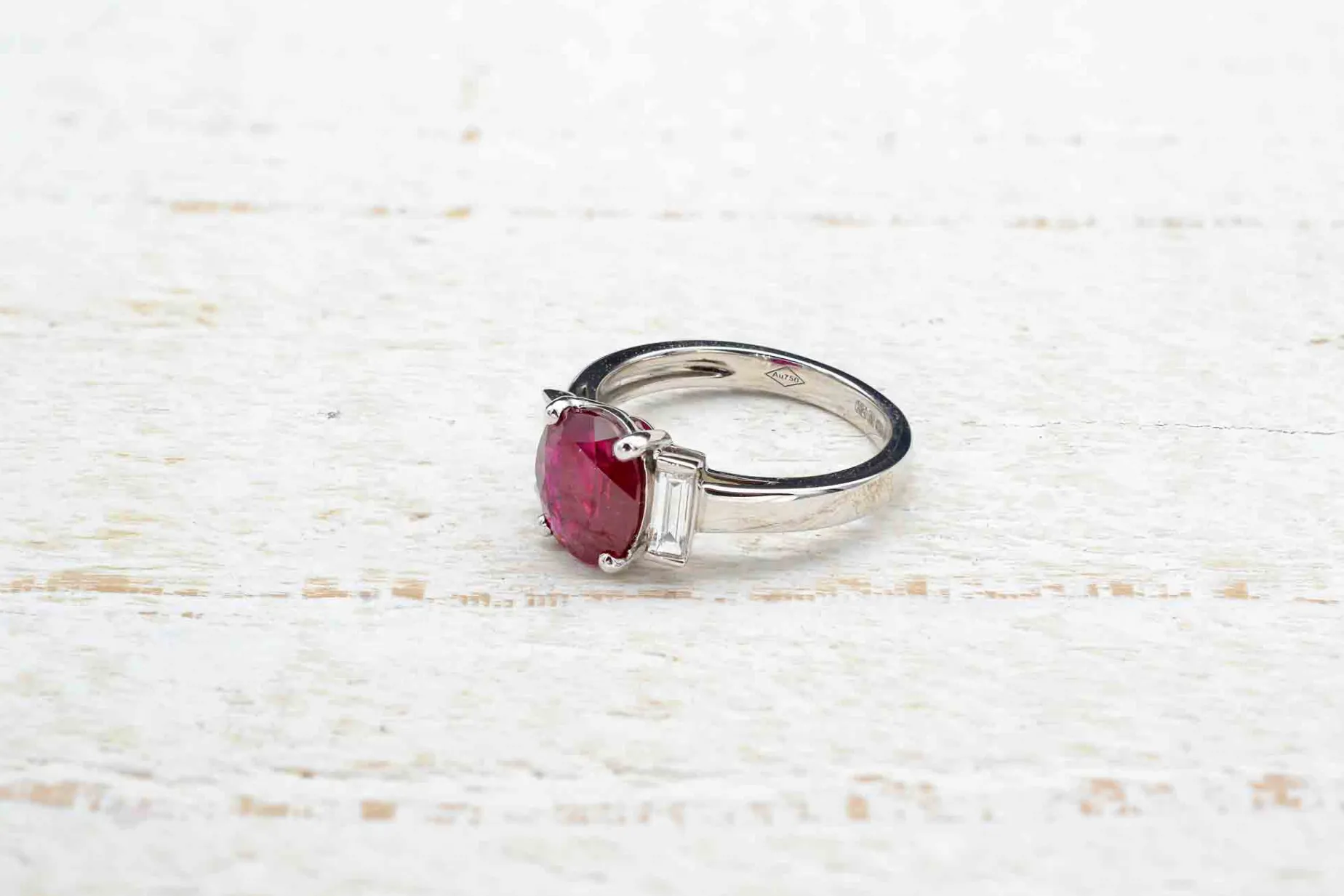 Bottazzi Blondeel Jolie bague rubis et diamants en or blanc 18k Shop